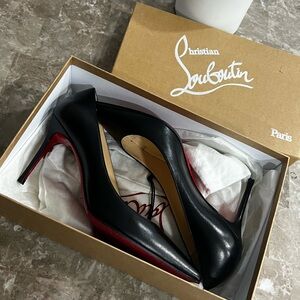 Authentic Excellent Condition Christian Louboutin Décolleté Black Pumps 85mm